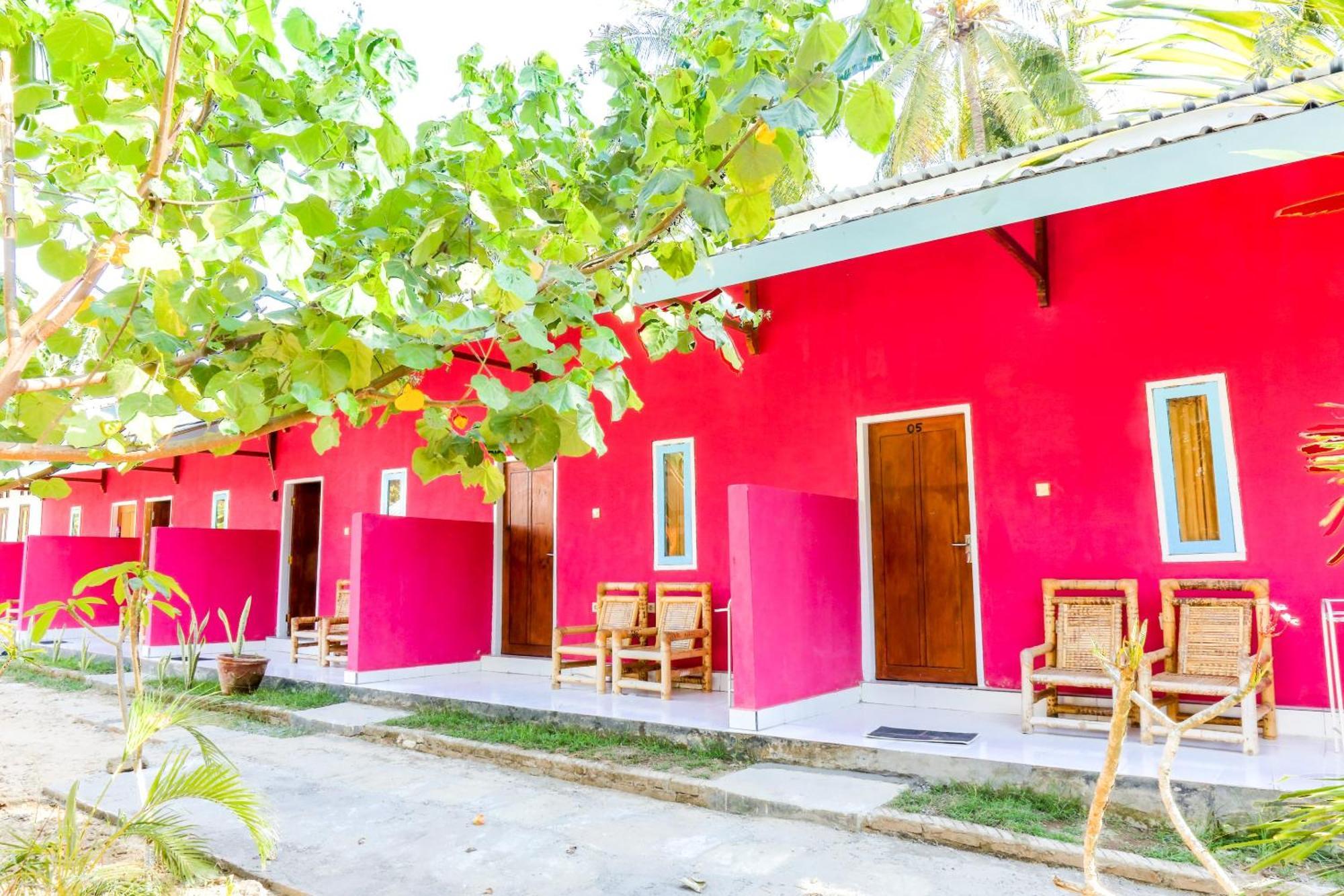 Oyo 1662 Zury Homestay Kuta  Exterior foto