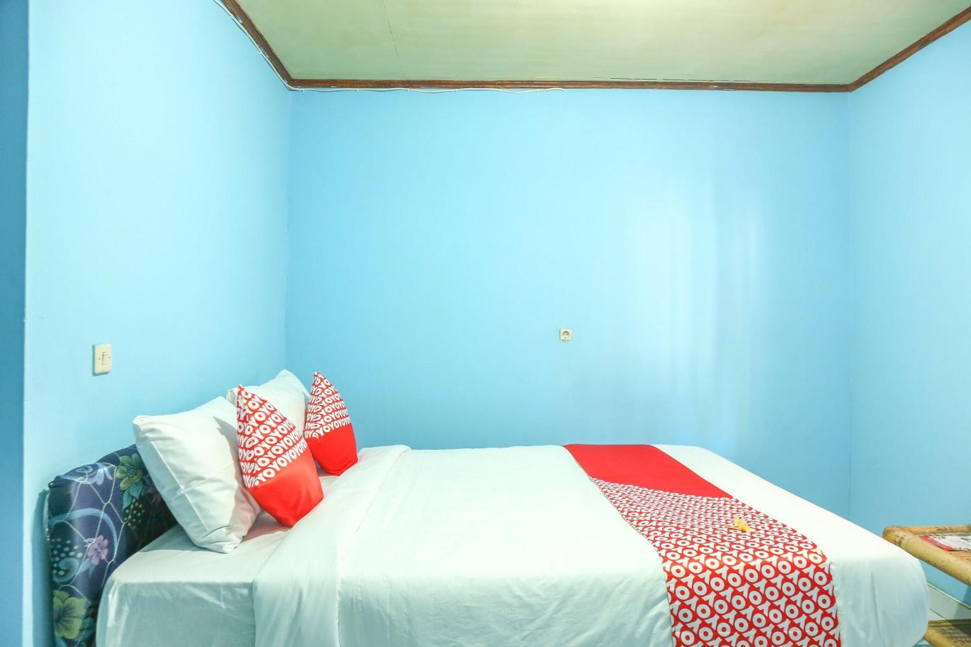Oyo 1662 Zury Homestay Kuta  Exterior foto