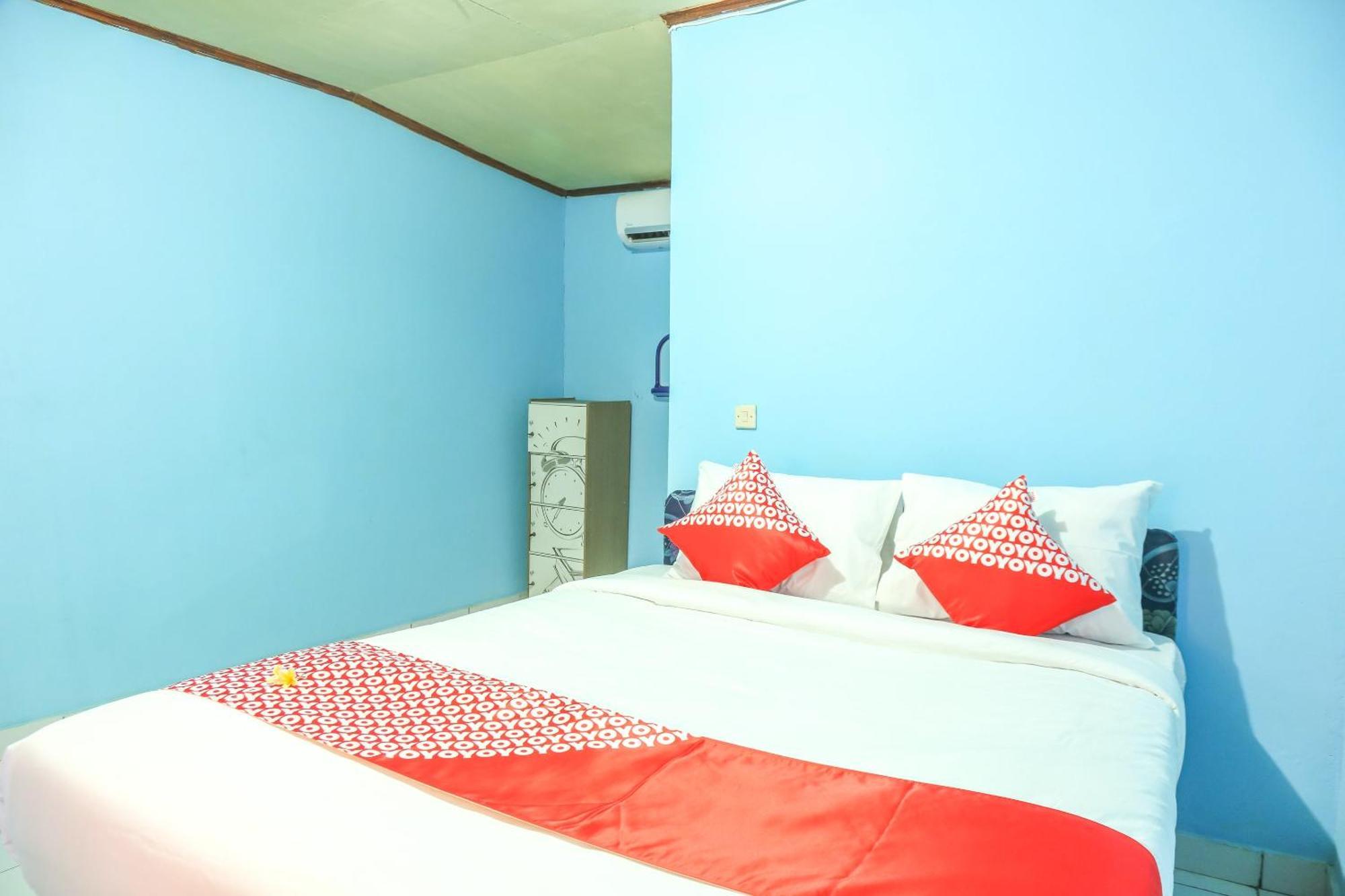 Oyo 1662 Zury Homestay Kuta  Exterior foto